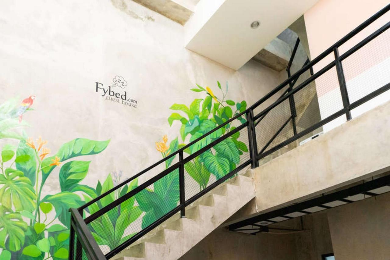 Hotel RedDoorz near Sam Poo Kong 3 Semarang Zewnętrze zdjęcie